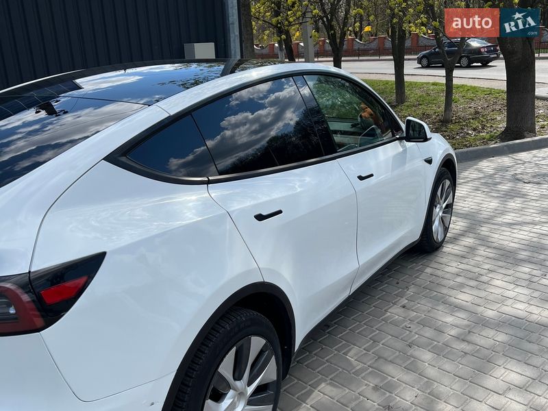 Внедорожник / Кроссовер Tesla Model Y 2022 в Дрогобыче
