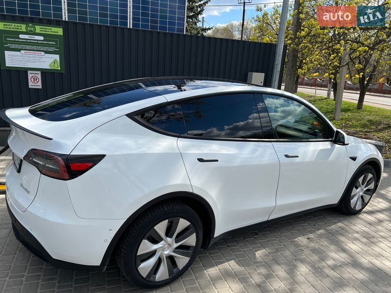 Внедорожник / Кроссовер Tesla Model Y 2022 в Дрогобыче