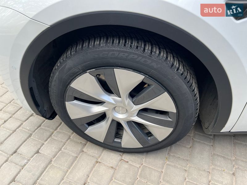 Внедорожник / Кроссовер Tesla Model Y 2022 в Дрогобыче