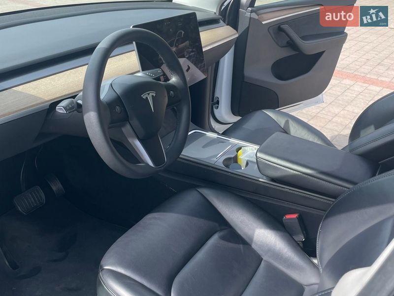 Внедорожник / Кроссовер Tesla Model Y 2023 в Львове