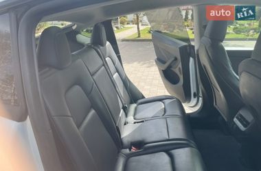 Внедорожник / Кроссовер Tesla Model Y 2023 в Львове