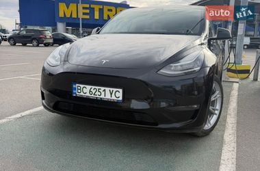 Tesla Model Y  2022