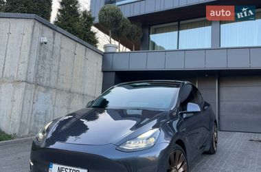 Tesla Model Y  2022