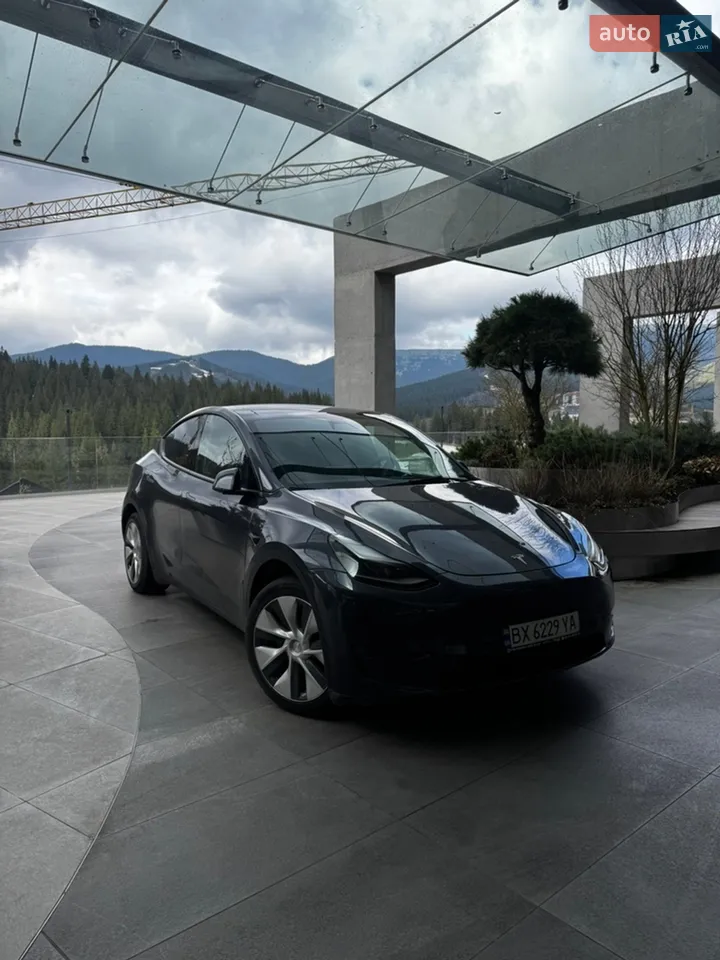 2023 Tesla Model Y - мініатюра 3