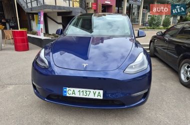 Tesla Model Y  2023