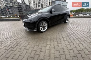 Tesla Model Y  2020