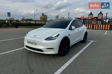 Tesla Model Y  2021