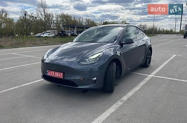 Tesla Model Y  2023