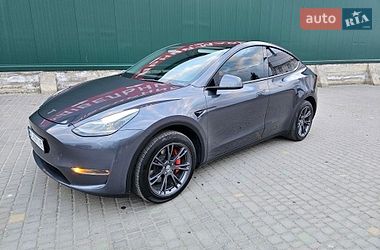 Tesla Model Y  2023