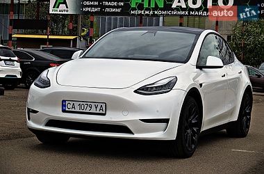 Tesla Model Y  2021