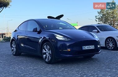 Tesla Model Y  2021