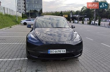 Tesla Model Y  2024