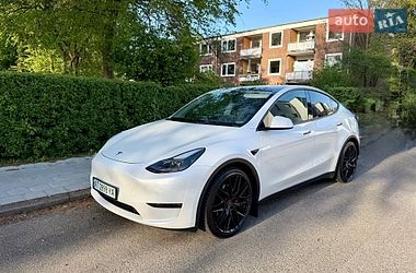 Tesla Model Y  2022