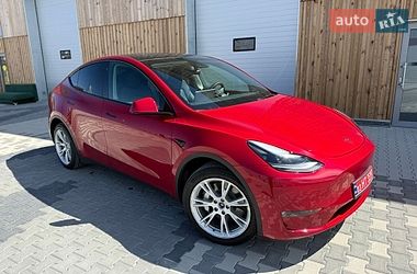 Tesla Model Y  2023
