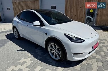 Tesla Model Y 2021