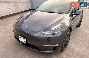 Tesla Model Y  2022