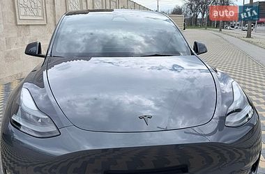 Tesla Model Y  2023