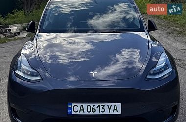 Tesla Model Y  2023