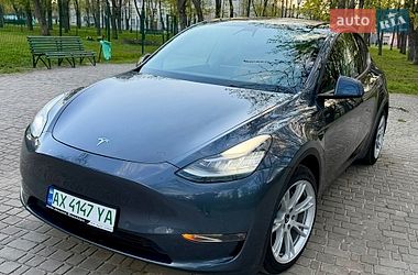 Tesla Model Y  2021