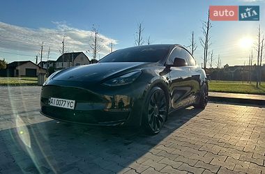Tesla Model Y  2022