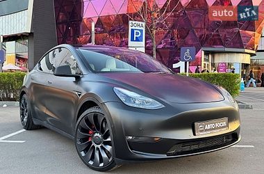 Tesla Model Y  2022
