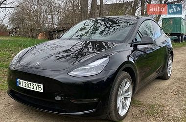 Tesla Model Y  2024
