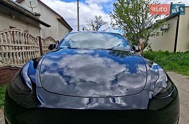 Tesla Model Y  2021