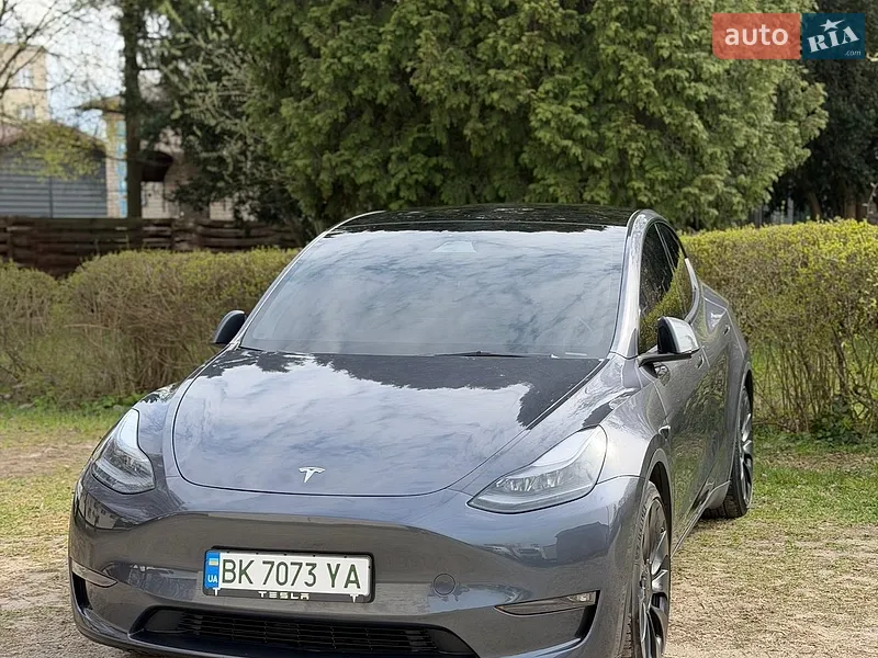 Tesla Model Y