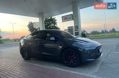 Tesla Model Y  2023