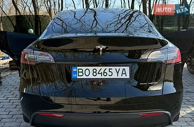Tesla Model Y  2023