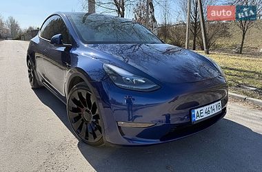 Tesla Model Y  2022