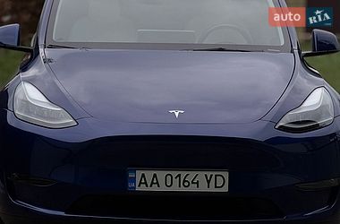 Tesla Model Y  2023