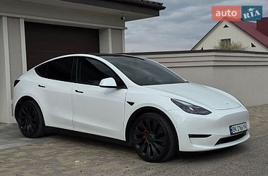 Tesla Model Y  2022