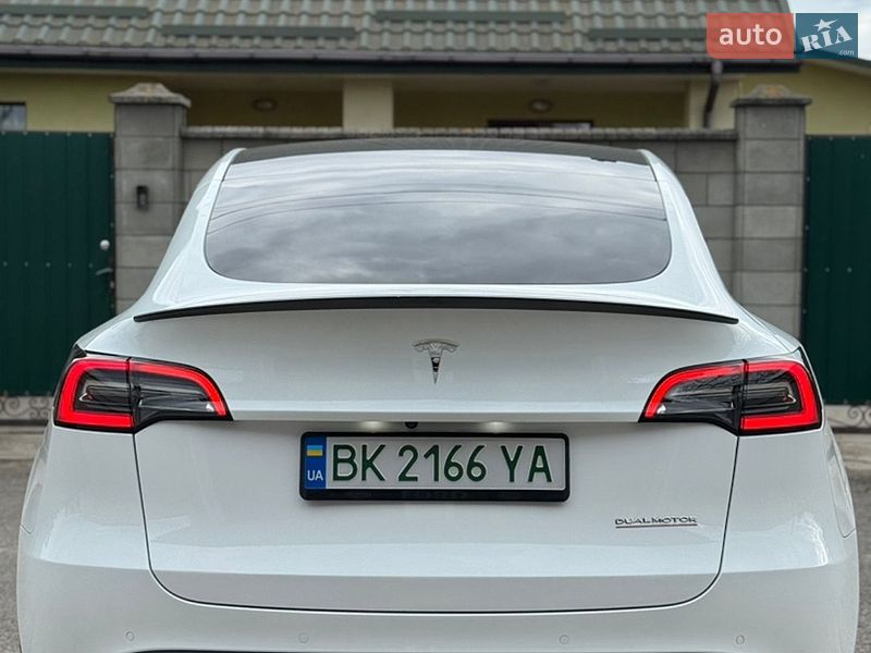 Внедорожник / Кроссовер Tesla Model Y 2022 в Киеве фото 10 Внедорожник / Кроссовер Tesla Model Y 2022 в Киеве