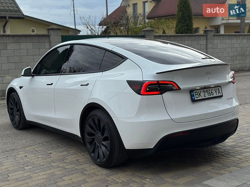 Внедорожник / Кроссовер Tesla Model Y 2022 в Киеве фото 8 Внедорожник / Кроссовер Tesla Model Y 2022 в Киеве