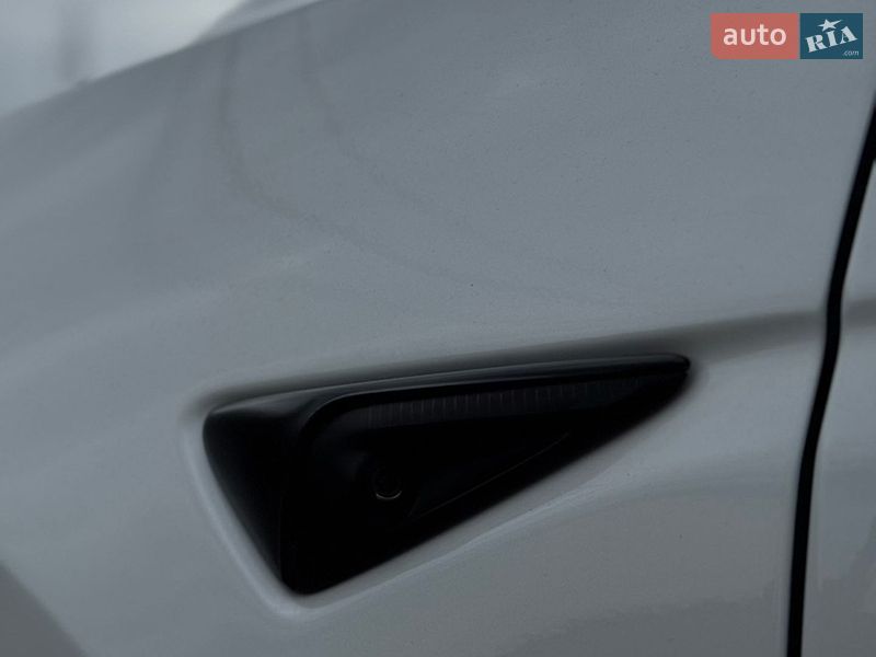 Внедорожник / Кроссовер Tesla Model Y 2022 в Киеве фото 15 Внедорожник / Кроссовер Tesla Model Y 2022 в Киеве