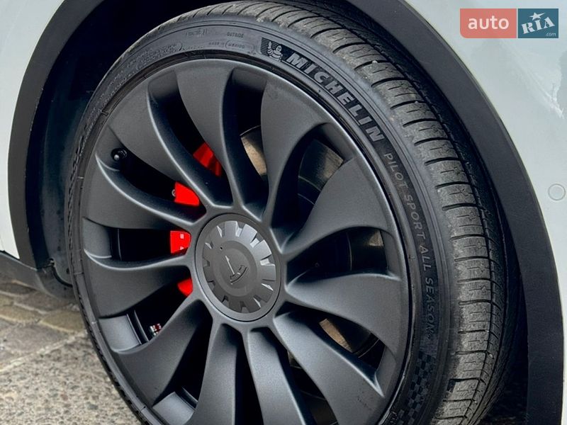 Внедорожник / Кроссовер Tesla Model Y 2022 в Киеве фото 14 Внедорожник / Кроссовер Tesla Model Y 2022 в Киеве