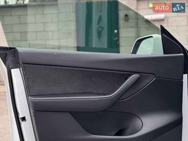 Внедорожник / Кроссовер Tesla Model Y 2022 в Киеве фото 16 Внедорожник / Кроссовер Tesla Model Y 2022 в Киеве