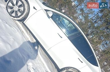 Tesla Model Y  2023