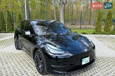 Tesla Model Y  2022