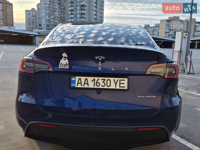 Позашляховик / Кросовер Tesla Model Y 2021 в Києві