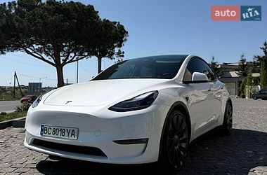 Tesla Model Y  2022