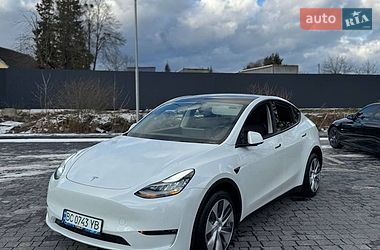 Tesla Model Y  2022