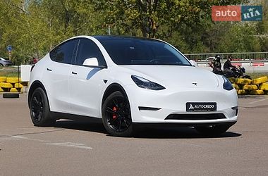 Tesla Model Y  2022