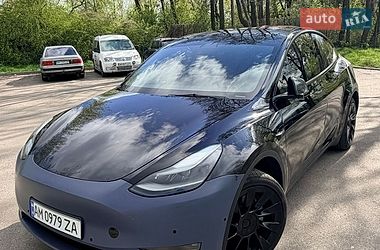 Tesla Model Y  2022