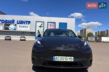 Tesla Model Y  2024