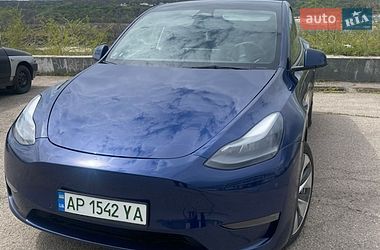 Tesla Model Y  2021