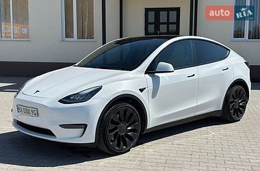 Tesla Model Y  2021