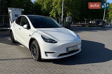 Tesla Model Y  2022