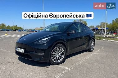 Tesla Model Y  2023